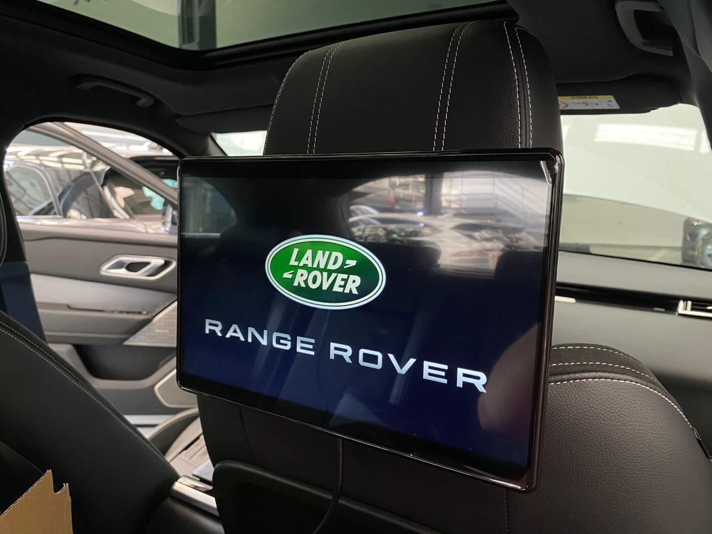 Range Rover Android Headrest Monitors 2pcs Set