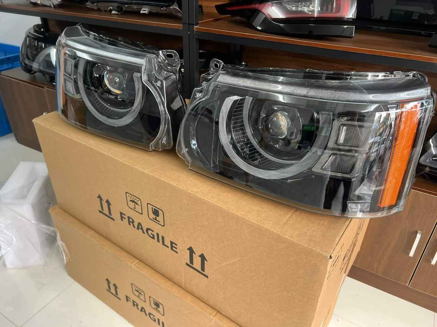 Range Rover Sport 2006-2012 changes to Land Rover Defender headlights