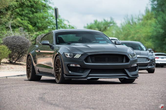 CARBON FIBER front bumper FOR MUSTANG 2015 GT350 Style