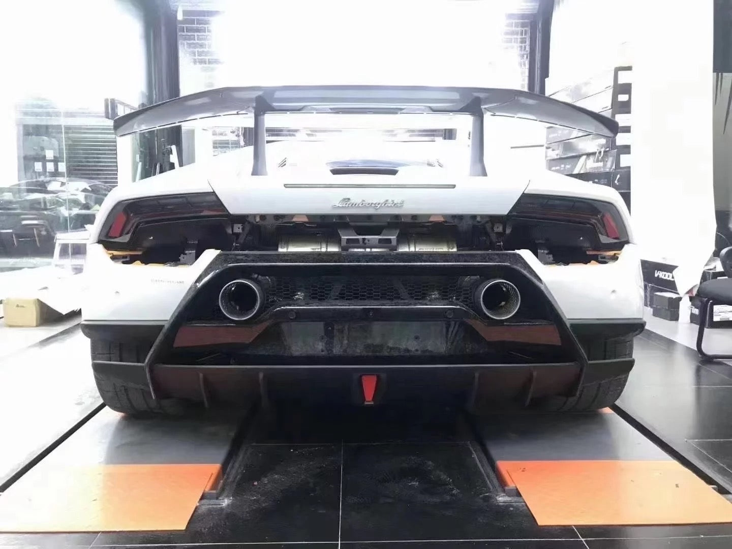 DRY carbon fiber performante LP640-4 body kit for HuracanL P610 LP580/  Huracan Spyder