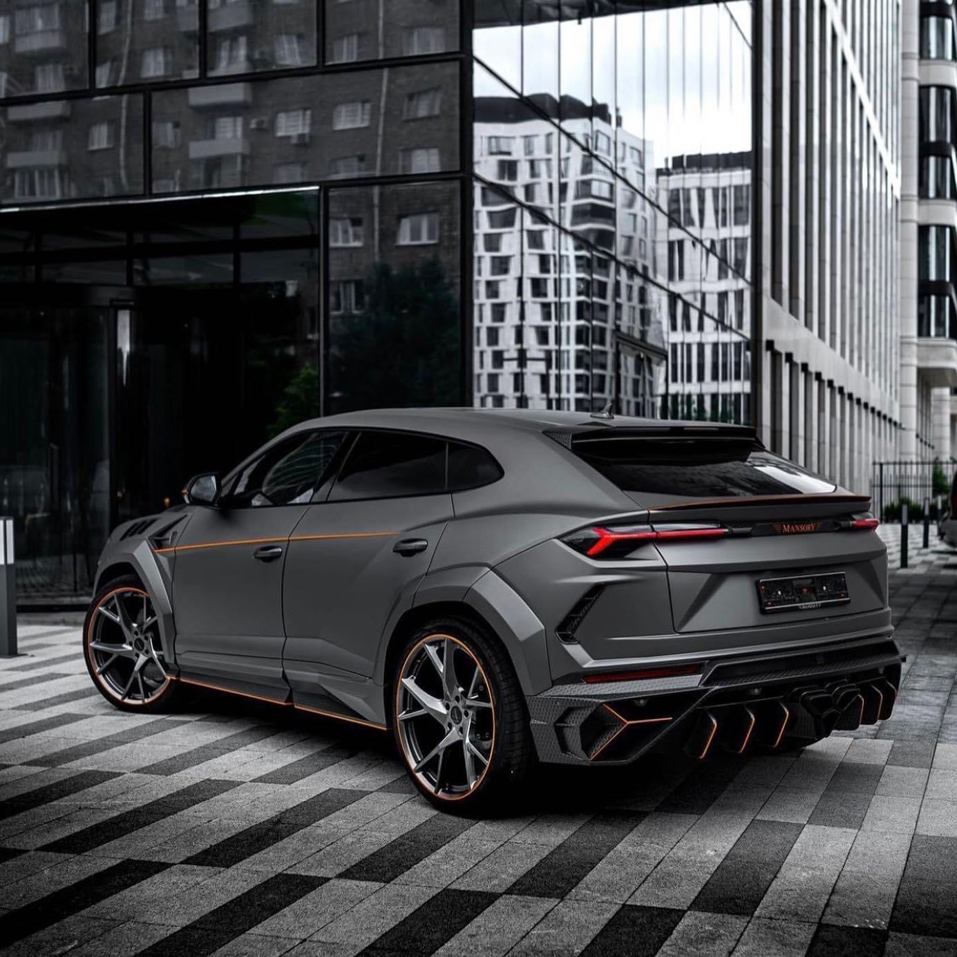 Forged Carbon Fiber  WIDE BODY KIT LAMBORGHINI URUS