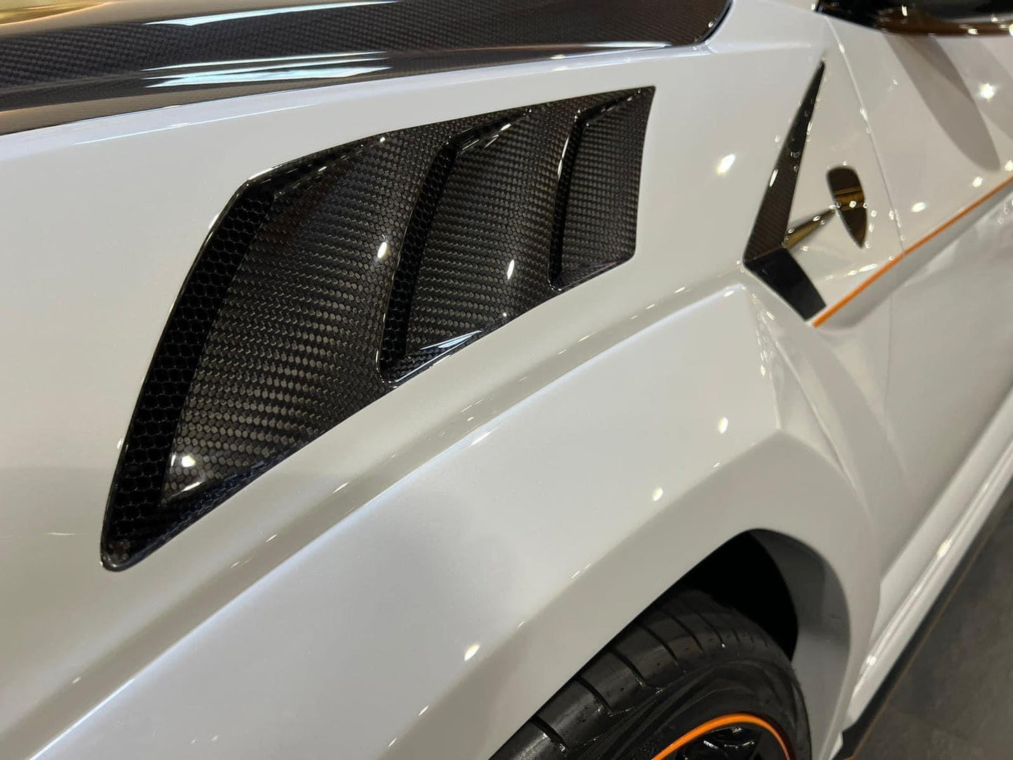 Forged Carbon Fiber  WIDE BODY KIT LAMBORGHINI URUS