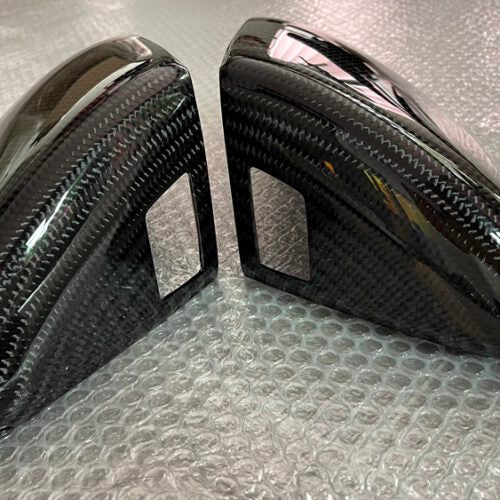 Lamborghini Urus – full carbon mirror housing covers