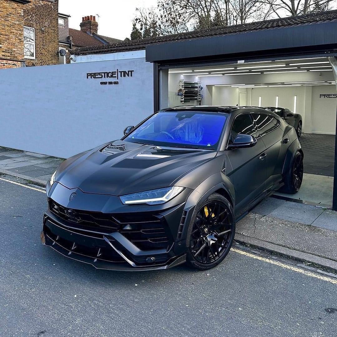 Forged Carbon Fiber  WIDE BODY KIT LAMBORGHINI URUS